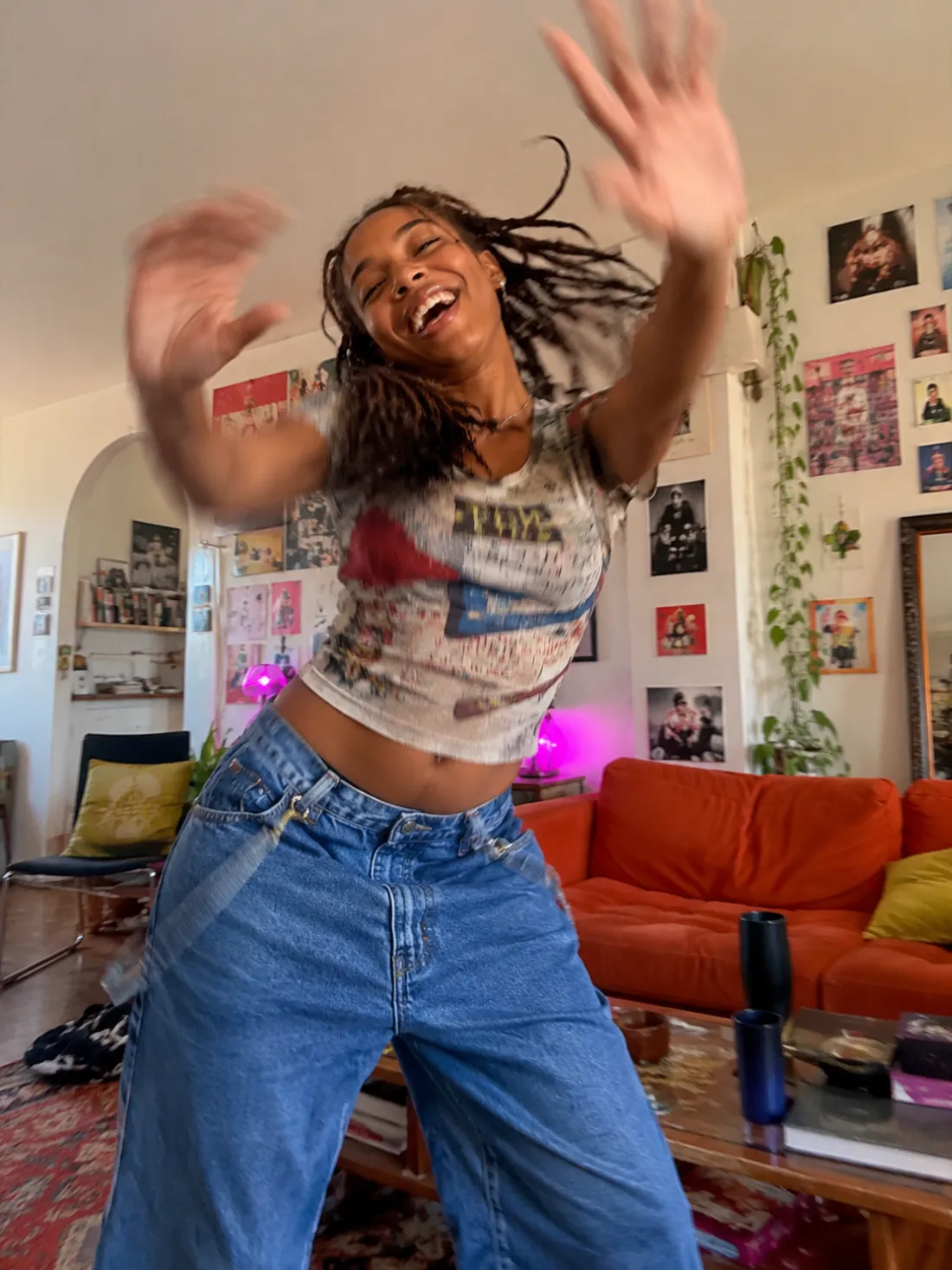 A photo animated into a full-body dance