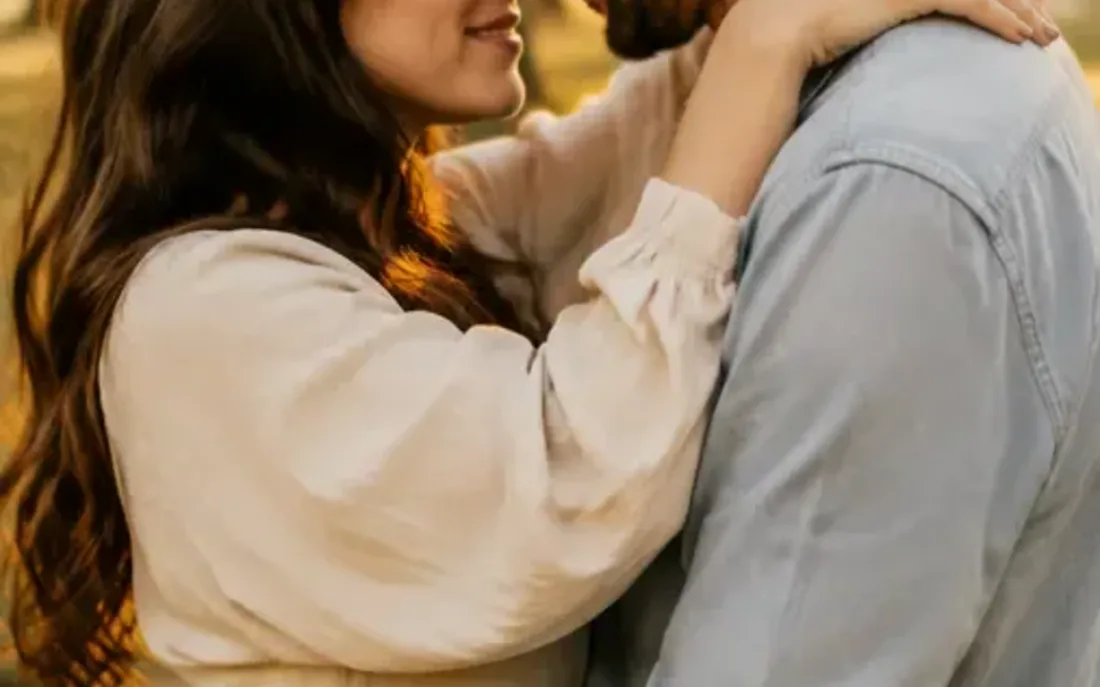 AI Couple Kiss preview